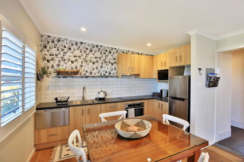 Jervis Bay Beach Shack I Pet Friendly - Grafton Accommodation 3