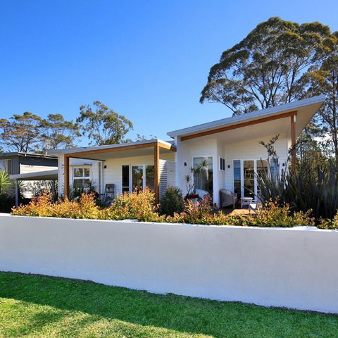 Jervis Bay Beach Shack I Pet Friendly - Grafton Accommodation 1