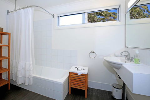 Jervis Bay Beach Shack I Pet Friendly - Grafton Accommodation 8