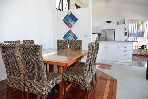 The Boat House - Grafton Accommodation 4