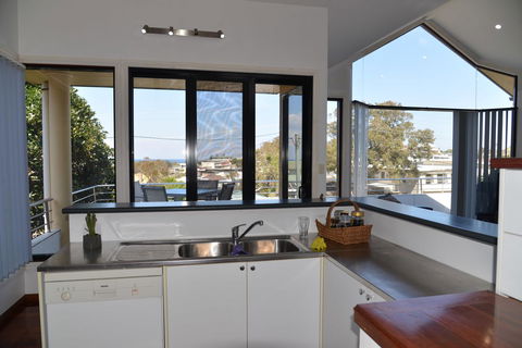 The Boat House - Grafton Accommodation 0