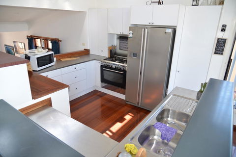 The Boat House - Grafton Accommodation 5