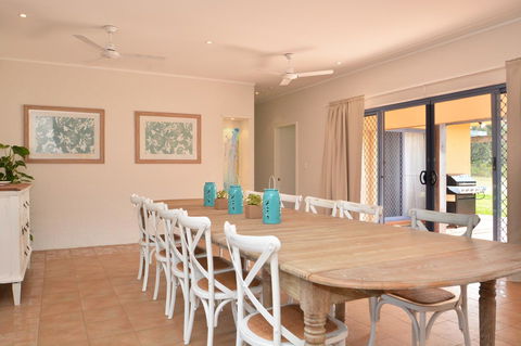 JE Guesthouse, Central To All The Hunter Valley Has To Offer - Grafton Accommodation 8