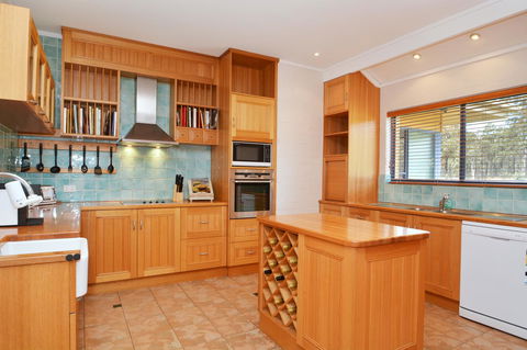JE Guesthouse, Central To All The Hunter Valley Has To Offer - Grafton Accommodation 12