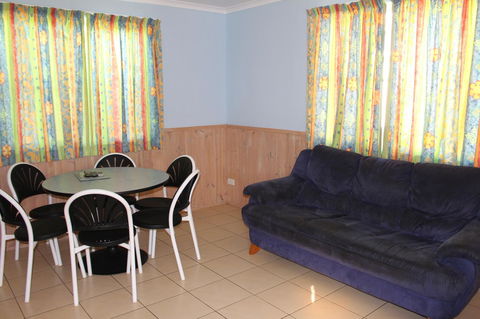 Lani\'s Holiday Island - Grafton Accommodation 6