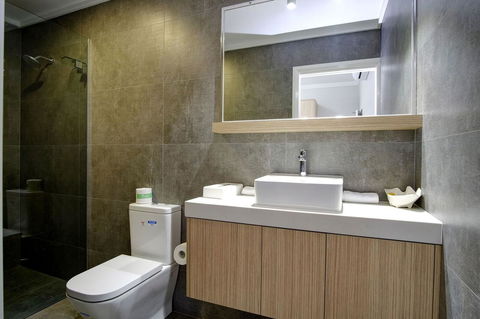 Lakes And Ocean Hotel Forster - Grafton Accommodation 24