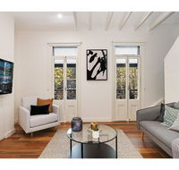 Walk to the city from this renovated heritage gem - Grafton Accommodation