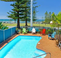 Beach House Holiday Apartments - Grafton Accommodation