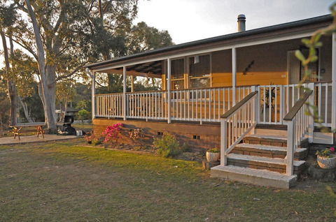 Bush & Bay Cottage - Grafton Accommodation 17