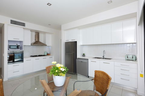 The Penthouse - Grafton Accommodation 6