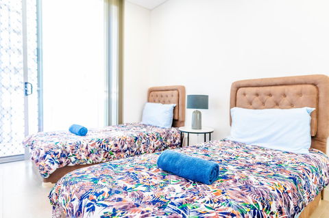 Near Train Station, New 2 BR Apt/free Parking - Grafton Accommodation 27