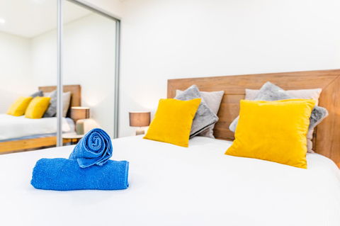 Near Train Station, New 2 BR Apt/free Parking - Grafton Accommodation 21