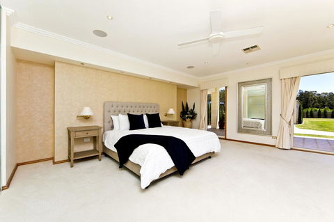 One Mile Mansion - Private Coastal Retreat FREE FAMILY ADVENTURE PASS - Grafton Accommodation 7