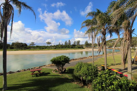 Beachfront 3, 25 Willow Street - Grafton Accommodation 8