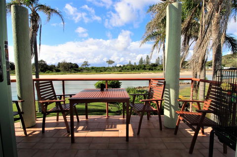Beachfront 3, 25 Willow Street - Grafton Accommodation 4