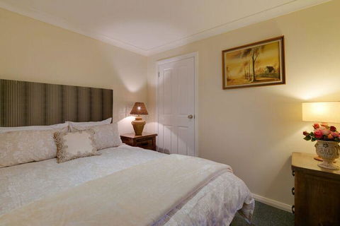 Mountainside B & B - Grafton Accommodation 24