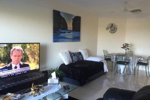 Nomikis\'On The Avenue - Grafton Accommodation 18