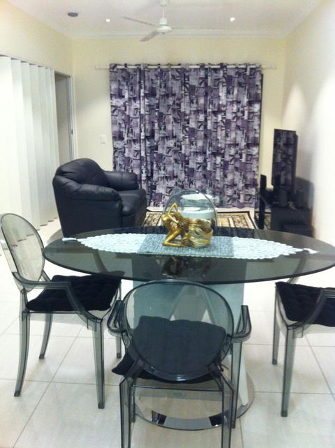 Nomikis\'On The Avenue - Grafton Accommodation 20