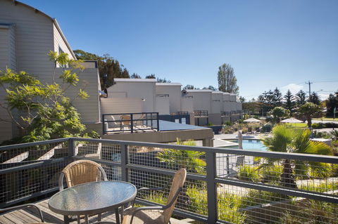 Corrigans Cove - Grafton Accommodation 3