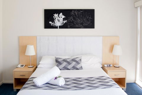 Corrigans Cove - Grafton Accommodation 1
