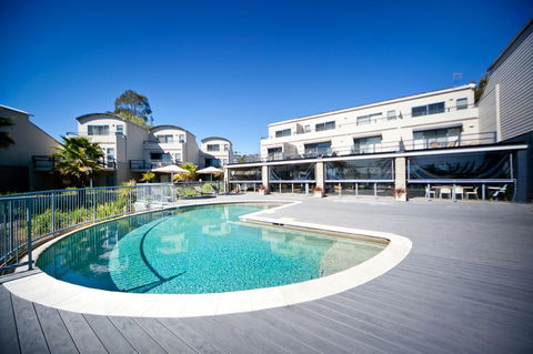 Corrigans Cove - Grafton Accommodation 0