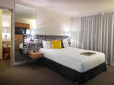 QT Canberra - Grafton Accommodation 8