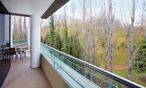 Crowne Plaza Canberra, An IHG Hotel - Grafton Accommodation 12
