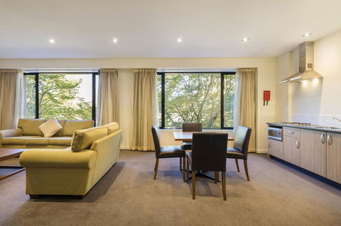 Crowne Plaza Canberra, An IHG Hotel - Grafton Accommodation 35