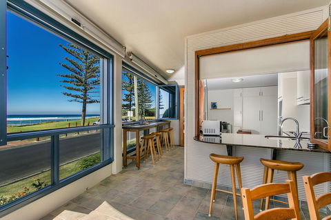 Lennox Holiday Apartments - Grafton Accommodation 32