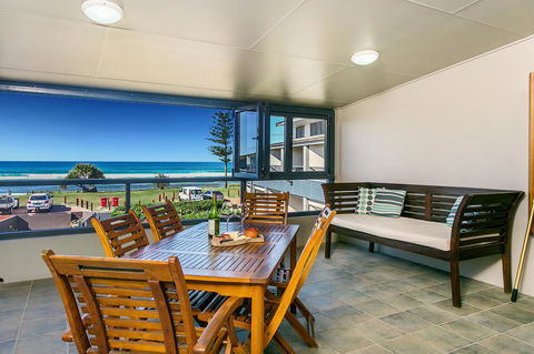 Lennox Holiday Apartments - Grafton Accommodation 2
