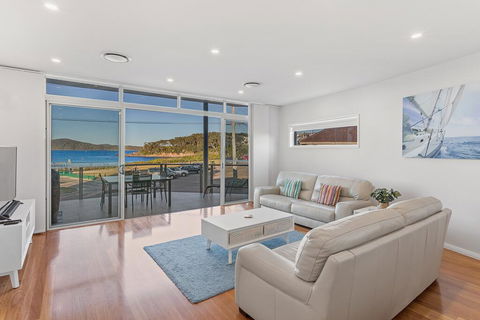 Boulder Bay Rd 2/2 - Fingal Bay - Grafton Accommodation 1