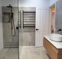 Boutique Beach House in the HEART of St. Kilda - Grafton Accommodation