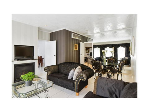 Boutique Stays - Brighton Rose - Grafton Accommodation 2