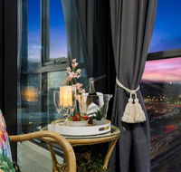 Braddon Penthouse Top Location Netflix WiFi Views - Grafton Accommodation