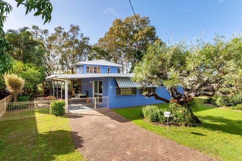 Bribie Beach House, Waterfront Directly Across The Road - Solander Esp, Banksia Beach - Grafton Accommodation 0