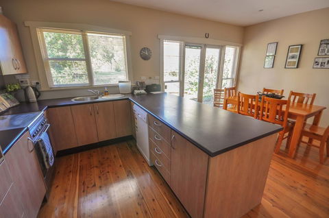 Brigalow Cottage - Grafton Accommodation 2