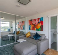 Bright Studio with Amazing City Views - Grafton Accommodation