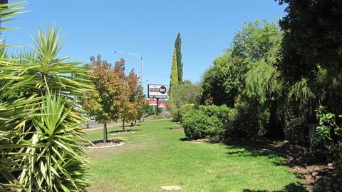 Bristol Hill Motor Inn & Peppa's Licensed Restaurant - Grafton Accommodation 2