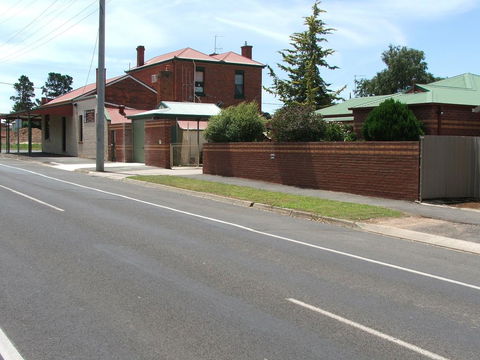 Bristol House Accommodation - Grafton Accommodation 0