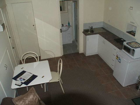 Bristol House Accommodation - Grafton Accommodation 2