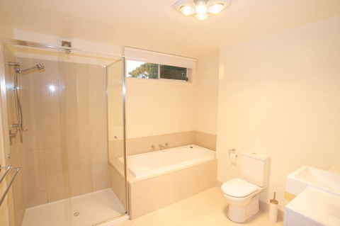 Broadbeach Inverloch Resort - Grafton Accommodation 1