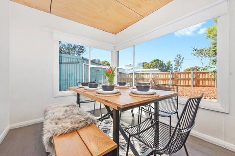 BUNGALOW BEAUTY - Hosted By: L'Abode Accommodation - Grafton Accommodation 1