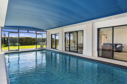 Bungan Beach House - Heated Indoor Pool - Grafton Accommodation 2
