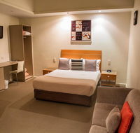 Burkes Hotel Motel - Grafton Accommodation