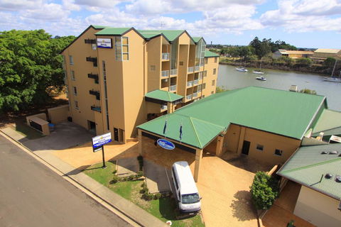 Burnett Riverside Hotel - Grafton Accommodation 0
