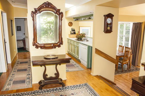 Bygone Beautys Cottages - Bronte Cottage - Grafton Accommodation 2