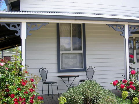C & A's Cottage - Grafton Accommodation 2
