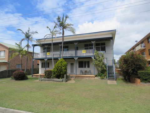 Cabenay 3 - VIEWS ACROSS THE PARK - Grafton Accommodation 1