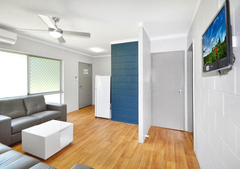 Cairns Adventure Lodge - Includes All Meals Served In The Dining Hall - Grafton Accommodation 1