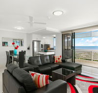 Cairns Luxury Seafront Apartment - Grafton Accommodation